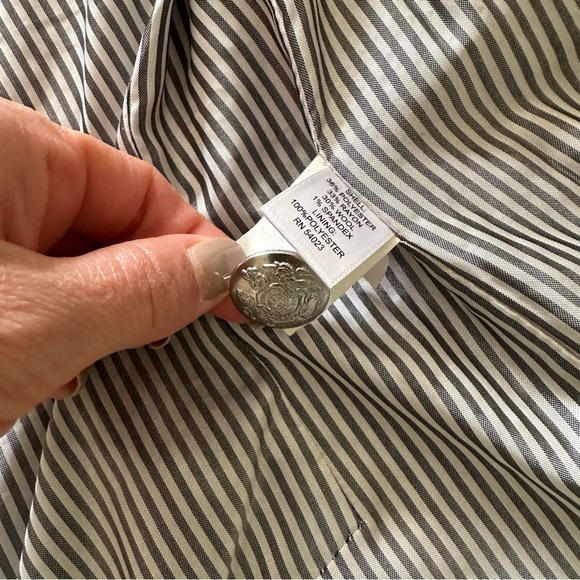 Banana Republic Pink Blazer - Size 0P - Picture 9 of 10